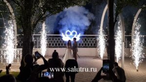 Фейерверк на свадьбу холодные фонтаны и «Горящие лебеди» в Самаре и Тольятти